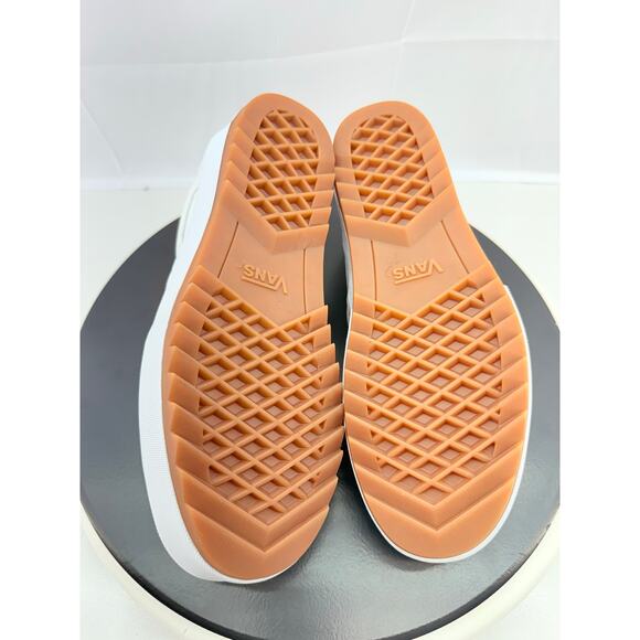 Vans Asher Platform ST Womens Size 10 Triple White Skateboard Slip On Shoes NEW - Picture 10 of 11